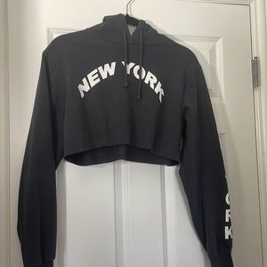 NEW YORK cropped hoodie